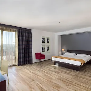 Hotell Grand Tiziano E Dei Congressi, Lecce