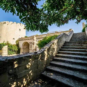 Torre Del Parco לצ'ה