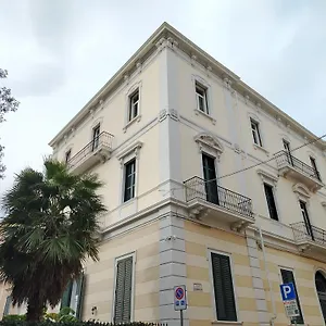 Palazzo Castellano Bed & Breakfast