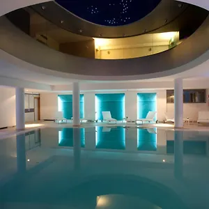 Arthotel & Park לצ'ה